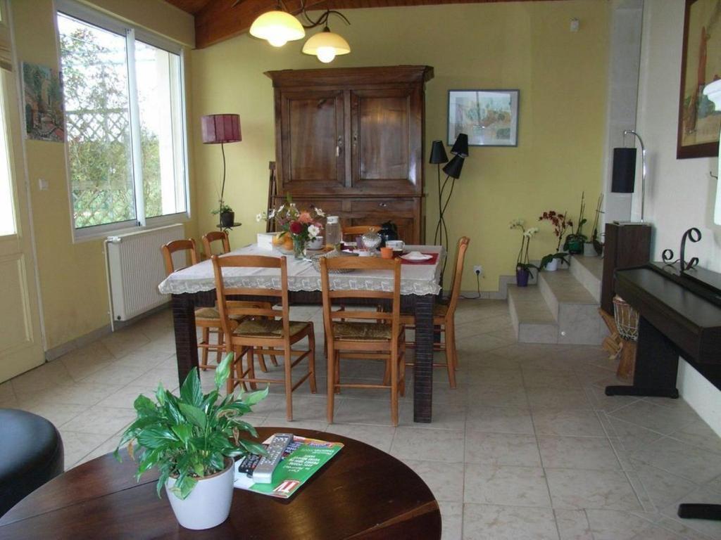 Chambres D'Hotes L'En Haut Des Vignes Merignac (Charente) Ngoại thất bức ảnh